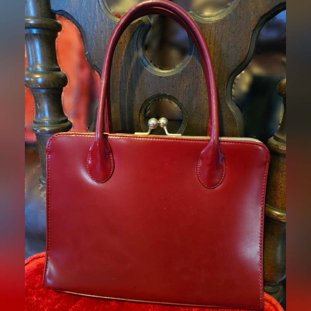 Preston & York Red handbag with clasp